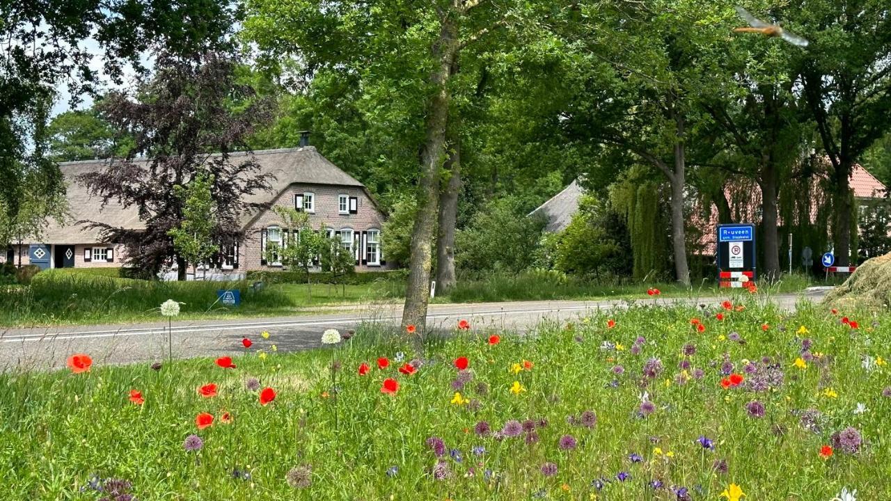 Bedandbreakfastrouveen ภายนอก รูปภาพ